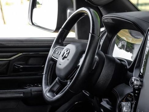 Used 2022 RAM 1500 Limited AWD/4WD image 18