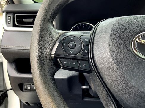 Used 2019 Toyota RAV4 LE image 23