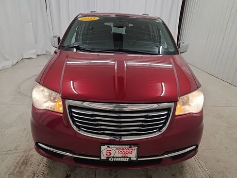 Used 2015 Chrysler Town & Country Touring-L w/ Driver Convenience Group image 8