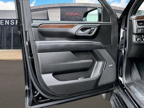 Certified 2023 Chevrolet Suburban High Country w/ Max Trailering Package AWD/4WD image 18