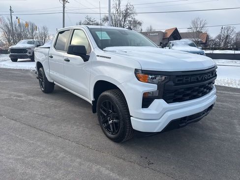 Used 2025 Chevrolet Silverado 1500 Custom w/ Turbomax Blackout Package AWD/4WD image 7