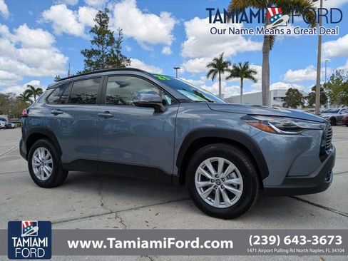 Used 2023 Toyota Corolla Cross LE w/ Moonroof Package image 1