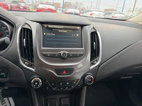 Used 2017 Chevrolet Cruze LT w/ Convenience Package image 22