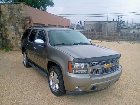 Used 2012 Chevrolet Tahoe LTZ RWD image 15