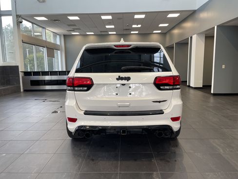 Used 2018 Jeep Grand Cherokee Trackhawk AWD/4WD image 9