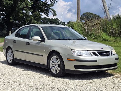Used 2005 Saab 9-3 Linear FWD image 7