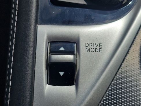 Used 2017 INFINITI Q50 Sport AWD/4WD image 24
