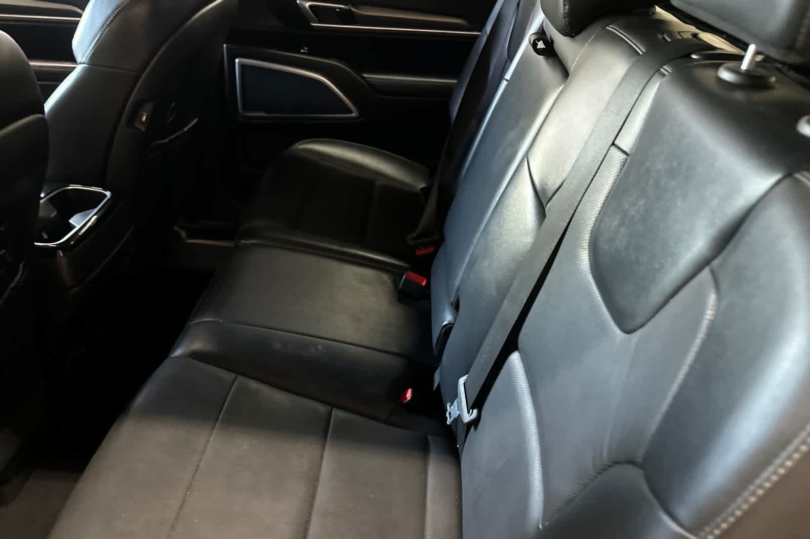 Used 2020 Kia Telluride S w/ S 8 Passenger Seating Package FWD image 5