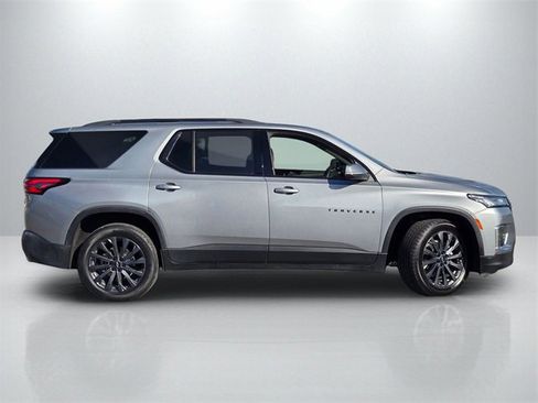 Used 2023 Chevrolet Traverse RS w/ LPO, Floor Liner Package image 3
