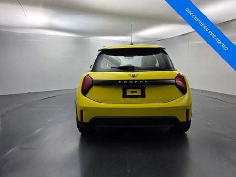 Used 2025 MINI Cooper 2-Door Hardtop FWD image 5