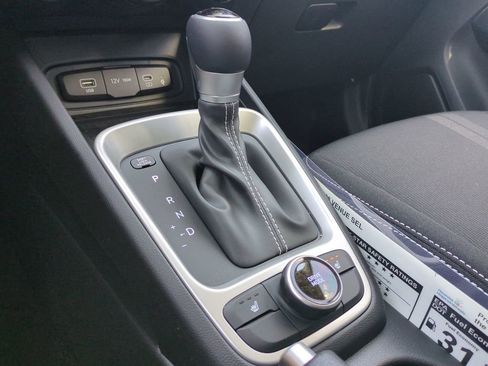 New 2026 Hyundai Venue SEL FWD image 21