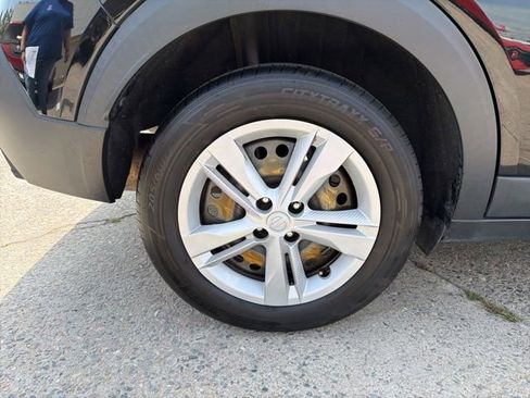 Used 2018 Nissan Kicks S FWD image 16
