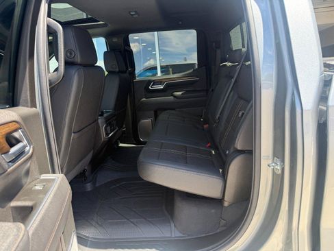 Used 2025 Chevrolet Silverado 1500 High Country w/ High Country Premium Package AWD/4WD image 20