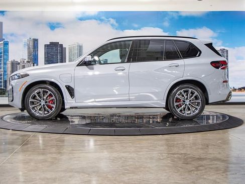 Used 2025 BMW X5 xDrive50e w/ Executive Package image 6