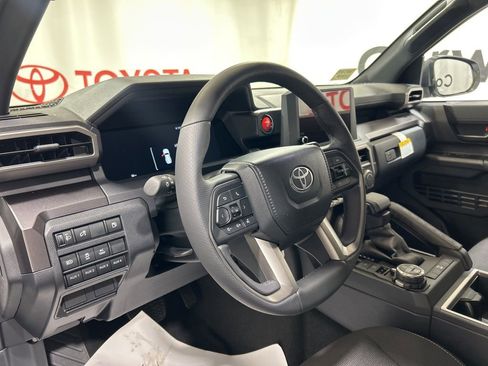 Used 2025 Toyota 4Runner TRD Off-Road image 24