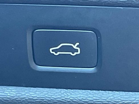 Used 2024 Volvo S60 B5 Core image 30