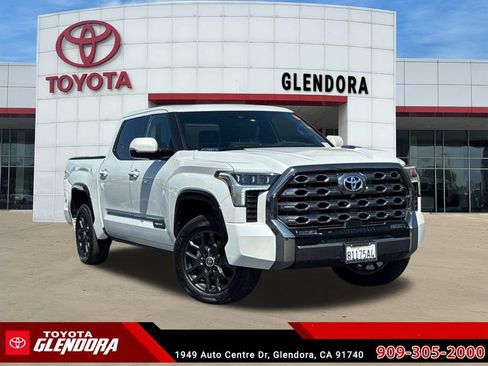 Used 2024 Toyota Tundra Platinum AWD/4WD image 2