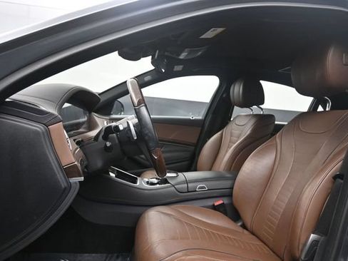 Used 2020 Mercedes-Benz S 560 4MATIC Sedan w/ Premium Package image 10