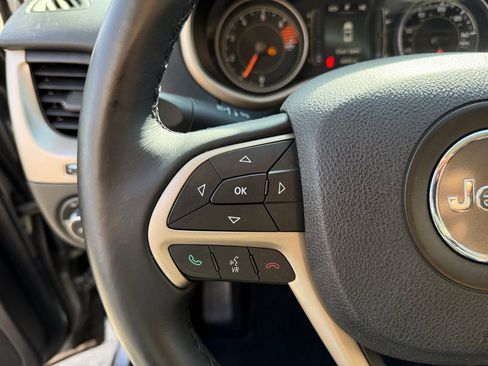 Used 2016 Jeep Cherokee Latitude image 22