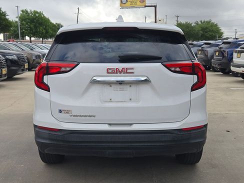 Used 2020 GMC Terrain SLE image 4