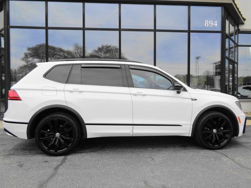 Used 2021 Volkswagen Tiguan SE R-Line AWD/4WD image 4