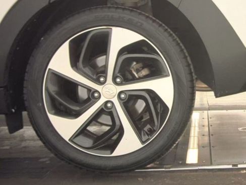 Used 2016 Hyundai Tucson Limited image 15