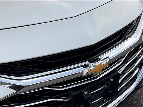 Used 2023 Chevrolet Malibu LT image 32