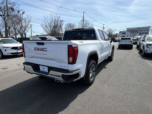 New 2026 GMC Sierra 1500 SLE image 7