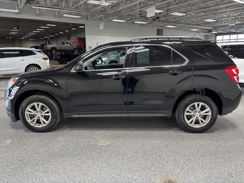 Used 2017 Chevrolet Equinox LT w/ Convenience Package image 4