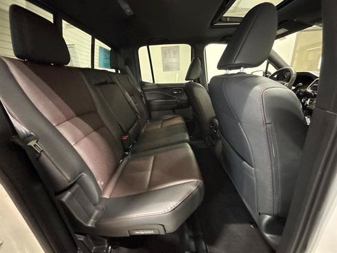 Used 2025 Honda Ridgeline Black Edition image 22