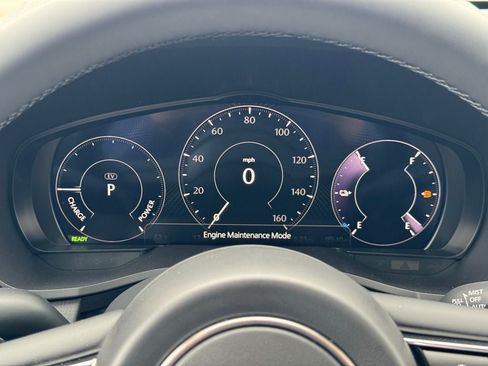 New 2026 MAZDA CX-90 Plug-In Hybrid w/Premium Sport AWD/4WD image 31
