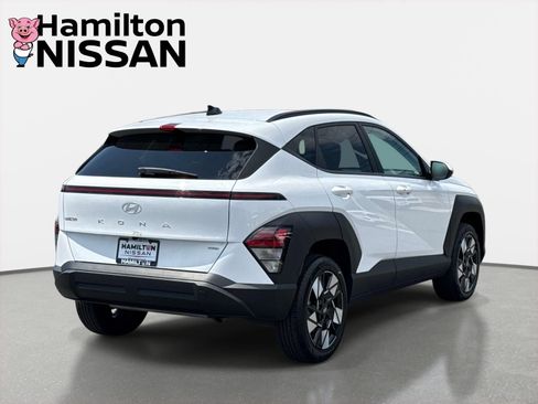 Used 2025 Hyundai Kona SEL AWD/4WD image 2