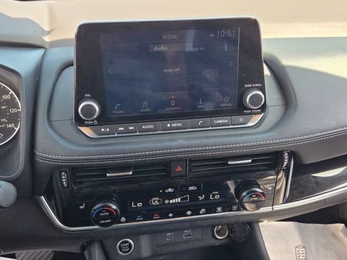 Used 2022 Nissan Rogue SL image 17