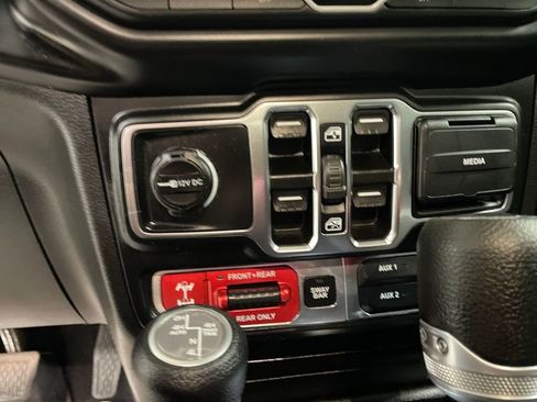 Used 2021 Jeep Wrangler Unlimited Rubicon 4xe w/ Cold Weather Group image 17