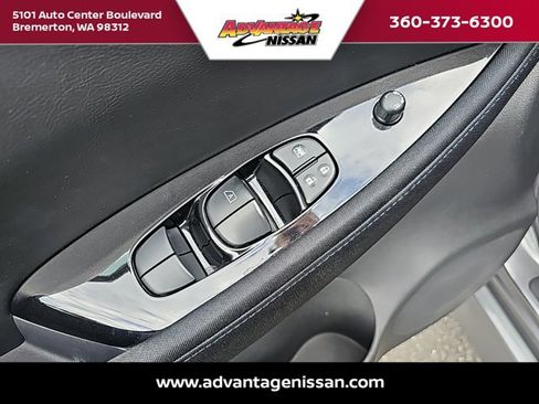 Used 2020 Nissan Leaf SV w/ SV Technology Package image 10