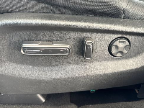 Used 2019 Honda CR-V EX image 14