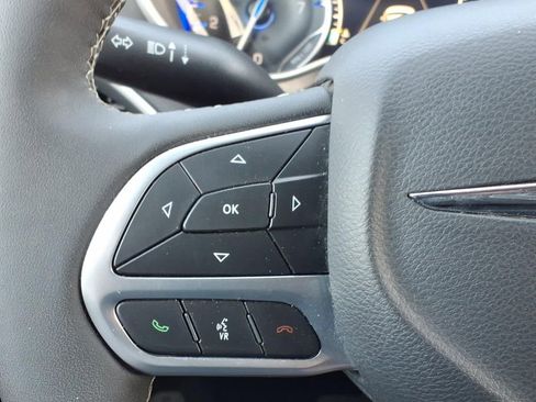 Used 2026 Chrysler Pacifica Select FWD image 28