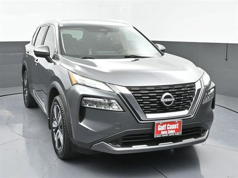 Used 2023 Nissan Rogue SL w/ SL Premium Package FWD image 3