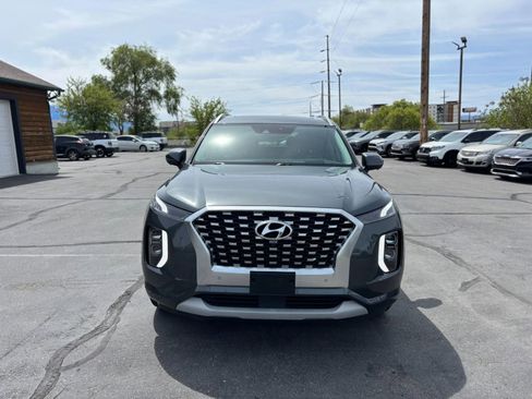 Used 2022 Hyundai Palisade Limited w/ Winter Package image 2