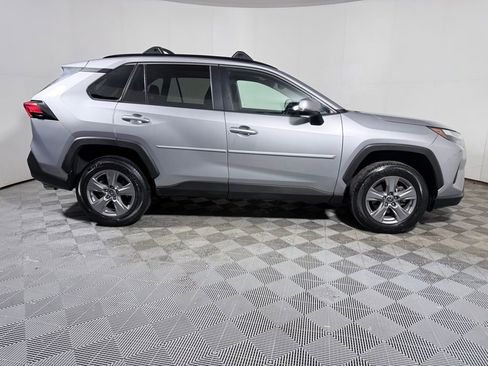 Used 2022 Toyota RAV4 XLE w/ Convenience Package AWD/4WD image 7