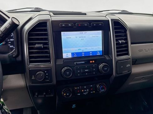 Used 2020 Ford F250 XLT w/ XLT Premium Package AWD/4WD image 15