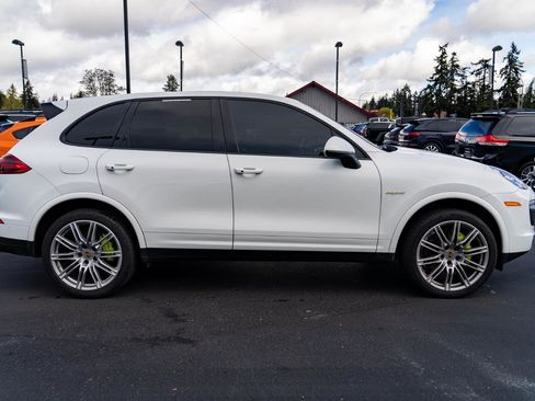 Used 2017 Porsche Cayenne S Platinum image 8