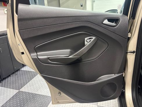 Used 2017 Ford C-MAX SE FWD image 16
