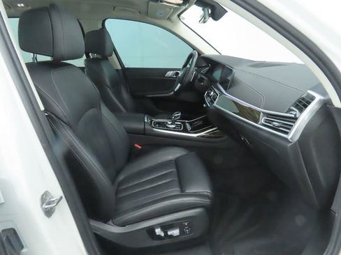 Used 2020 BMW X7 xDrive40i w/ Premium Package image 21