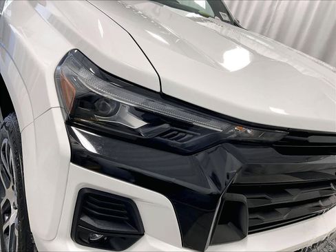 Used 2024 Chevrolet Colorado Z71 w/ Z71 Convenience Package 2 image 33