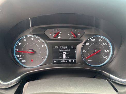 Used 2020 Chevrolet Equinox LS w/ LS Convenience Package FWD image 12