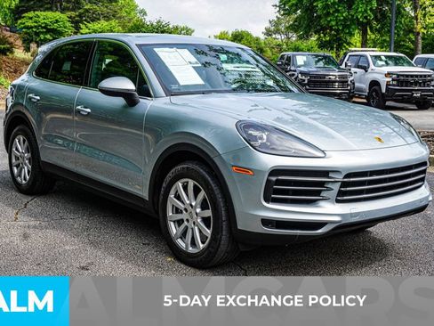 Used 2023 Porsche Cayenne AWD/4WD image 3