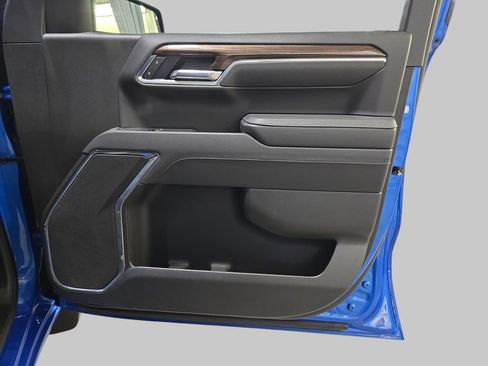 Used 2025 Chevrolet Silverado 1500 LT image 11