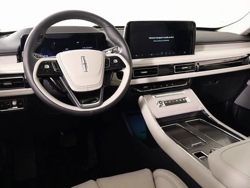 New 2026 Lincoln Aviator Reserve image 2