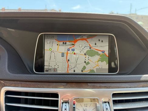 Used 2015 Mercedes-Benz E 350 4MATIC Sedan image 11